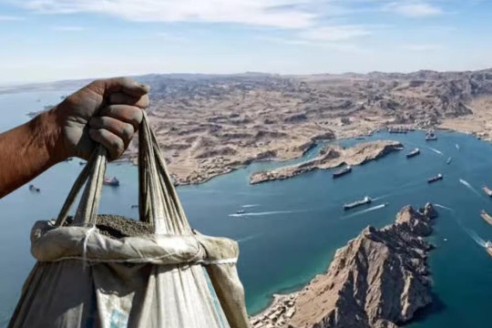 Strait of Hormuz closure sets stage for global food price shock-Iran