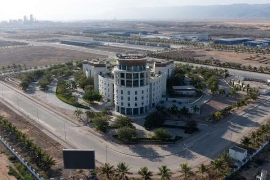 Salalah Free Zone registers big demand for warehouses, ready-built industrial units-Oman