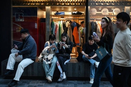 China to flesh out economic stimulus after bumper rally-Lebanon