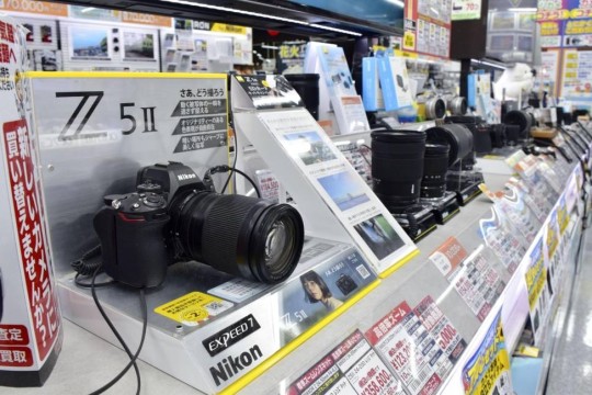 Japanese camera makers ramp up mirror less lineups amid growing demand-Lebanon