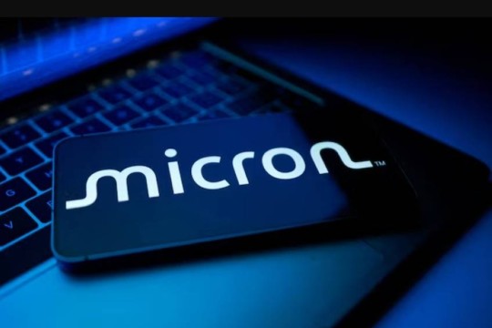 Memory chip stocks jump on AI-driven supply crunch