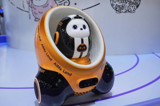 Robots, AI companions and smart health tech steal the show at CES-Lebanon