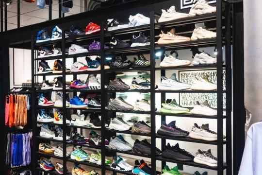 Nike warns consumers worldwide are under pressure