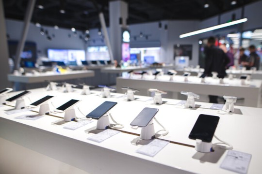 Saudi electronics spending up 4% according to official POS data-Saudi Arabia
