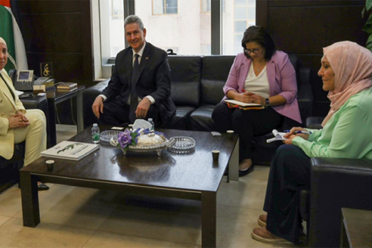 Transport minister, Australian ambassador talk cooperation