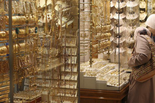 Gold prices hold steady, but brides, savers feel the pinch-Jordan