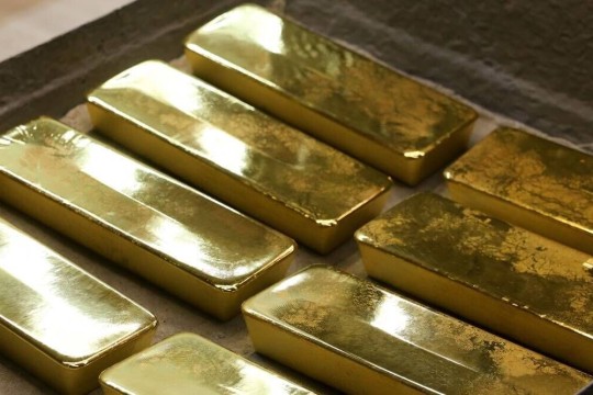 Iran imports 6.6 tons of gold bullion bars in March-June-Iran