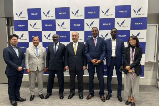 Finance Minister gives lecture on Sudan current situation and prospects for reconstruction in Meiji University