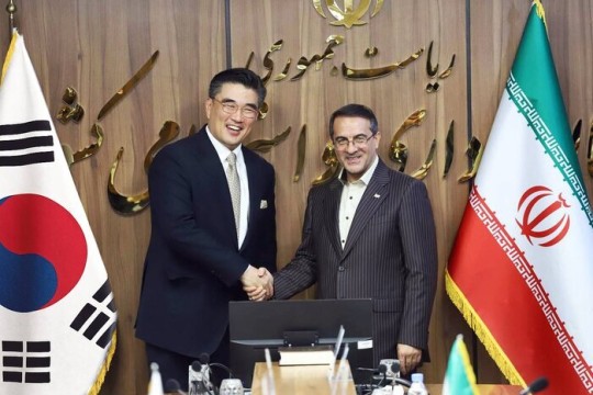 Iran’s Vice President Emphasizes Co-op with South Korea in Government Smartization