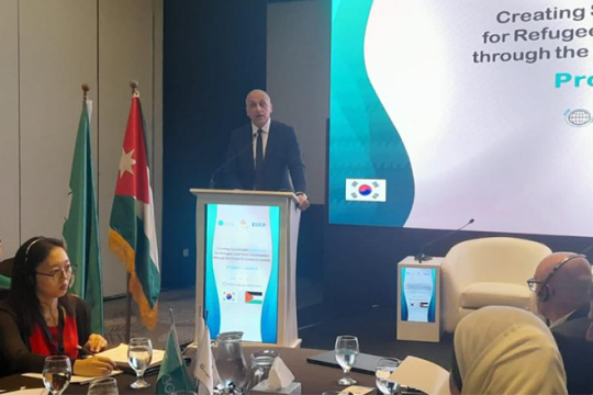 Environment minister launches green job creation project