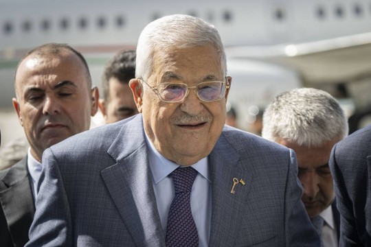 Palestine President orders the retirement of several ambassadors-