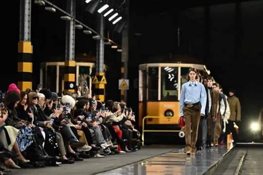 New designers turn page at Tod's, Moschino for Milan Fashion Week-Kuwait