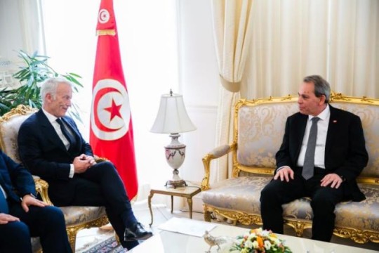 Prime Minister meets President of MEDEF in Paris