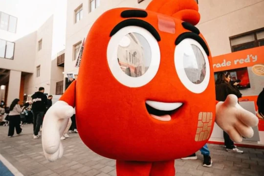 Gulf Bank participates in Al-Bayan Bilingual School carnival to support financial literacy