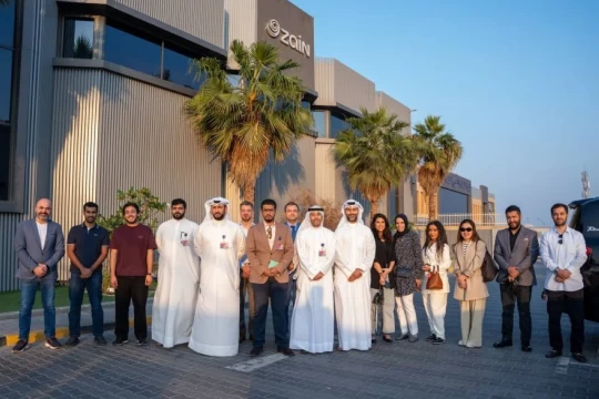 Kuwait University’s graduate students tour Zain’s datacenter-Kuwait