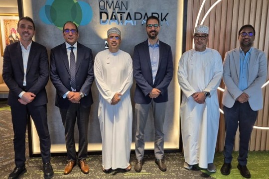 Omani group to set up $450m data centre in Suez Canal zone-Oman