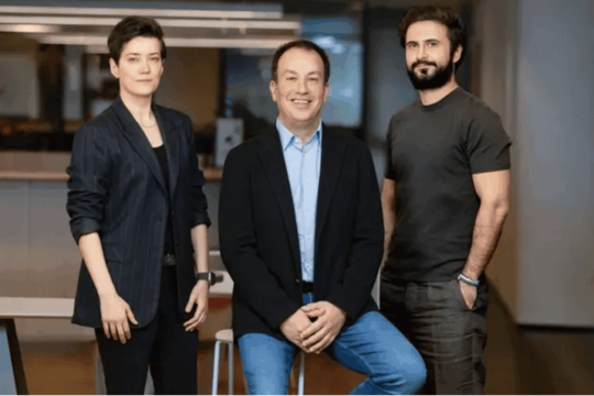 Dataroid Secures $6.6M Pre-Series A to Expand AI-Powered Analytics Across EMEA