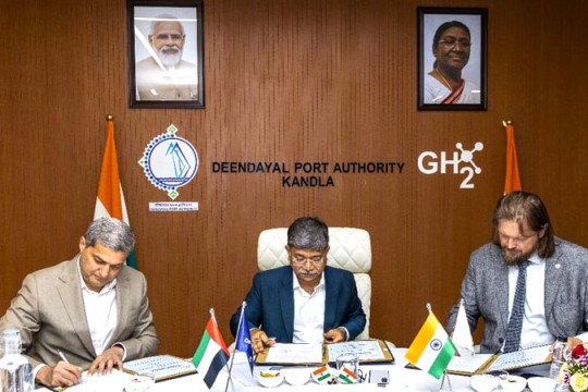 DP World in deal to explore autonomous magnetic rail freight in India