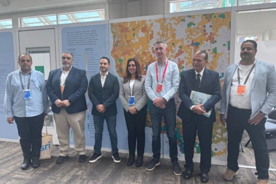 Local development minister explores digital transformation of Egyptian cities with Esri-Egypt