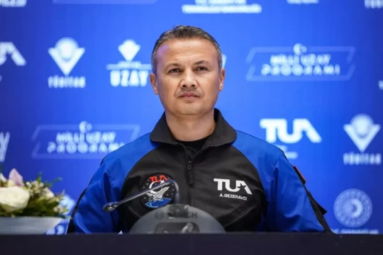 Turkiye's first astronaut set to conduct 13 space experiments-Palestine