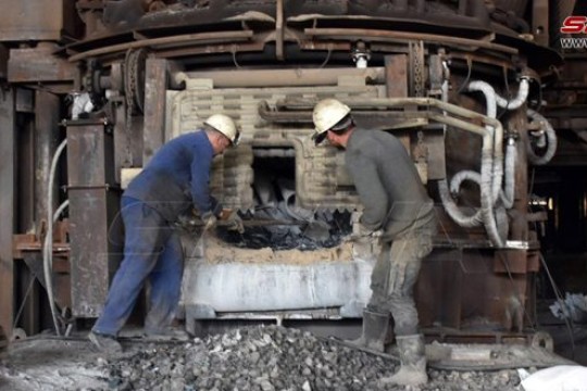 Smelting plant in Hama province returns to work thanks to national efforts