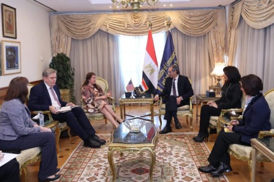 US ambassador meets with Egyptian Minister of Communications to boost IT cooperation-Egypt