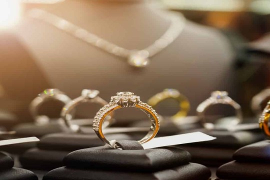 Gold prices in Egypt slightly down on Thursday-Egypt