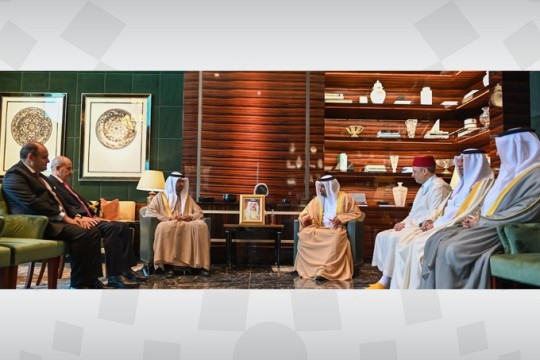 Finance Minister meets Industrial Partnership Higher Committee members   -Bahrain