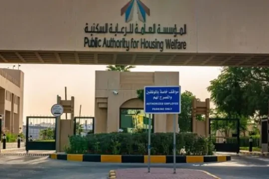 Kuwait signs two major contracts to boost services in Al-Mutlaa, Saad Al-Abdullah residential cities