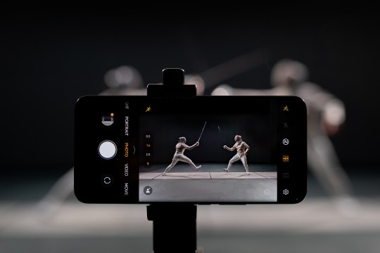 علامةHONOR  تكشف عن تفاصيل نظام كاميرا HONOR Falcon المتطور في هاتف  HONOR Magic6 Pro