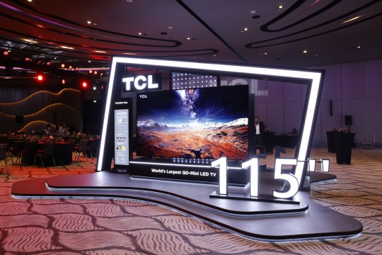 "TCL" تطرح أكبر تلفزيون بشاشة QD Mini LED على مستوى العالم في دبي