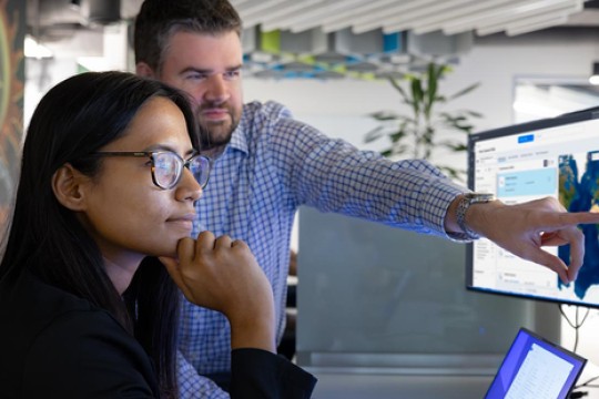 شركة SLB تطلق منصة Lumi المدعومة بالذكاء الاصطناعي