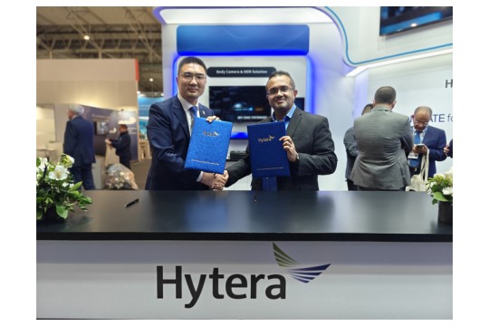 Hytera وCable and Wireless Seychelles توقعان مذكرة تفاهم في مؤتمر MWC لعام 2025 لتسريع نمو المؤسسات والحكومات