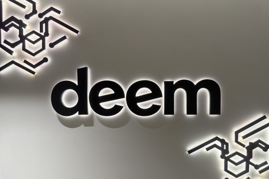 Deem Finance and J.P. Morgan partner with a milestone $400 million securitization facility to support consumer and SME lending in the UAE