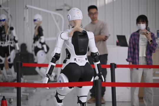 EXEED Unveils AiMOGA Intelligent Robots and ES Performance Edition at Shanghai Auto Show Pioneering a New Era of Smart and Performance-Driven Innovation