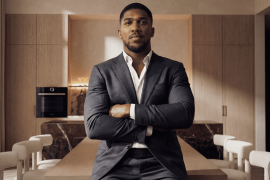 استراتيجية استثمار بطل عالمي: لماذا اختار أسطورة الرياضة العالمية مشروع يناير رزيدنسز في عُمان؟