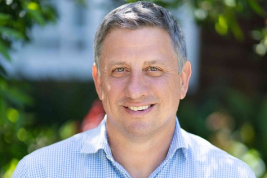 شركة QPS تختار قاعدة بيانات Oracle Argus Safety لتعزيز اليقظة الدوائية في التجارب السريرية