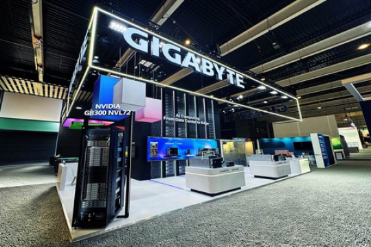 شركة GIGABYTE تدعم عملية التحول المدعومة بالذكاء الاصطناعي في قطاع الاتصالات ببنية تحتية متكاملة في مؤتمر MWC 2026