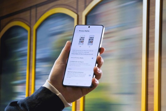 Galaxy S26 Ultra: واضح لك ومحمي عن أعين الآخرين