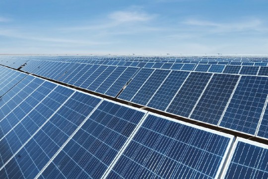Acwa Power's 700MW solar project kicks off commercial operations