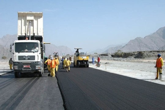 Sarooj seals $233m Oman road construction contracts-Oman