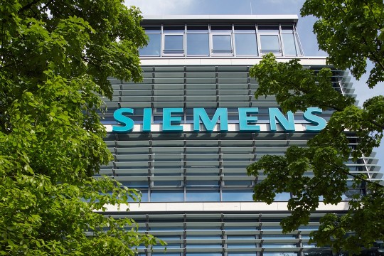 Siemens partners with Salesforce to help manufacturers increase service efficiency-Algeria