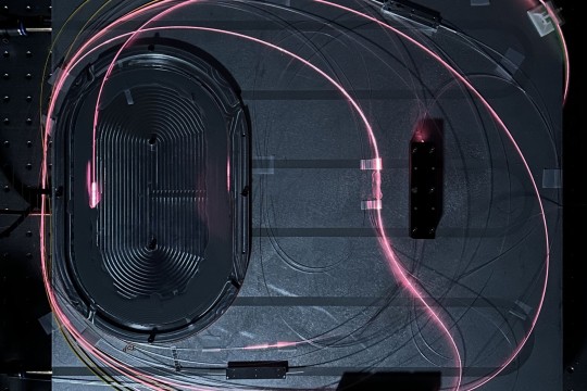 Technology Innovation Institute unveils 2 µm fiber laser for medical, industrial use-UAE