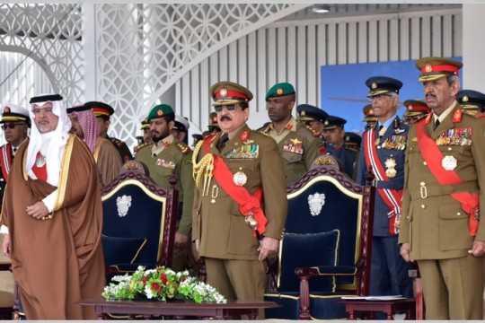 HM King inaugurates AH1-Z Cobra as part of “Bahrain Shield”